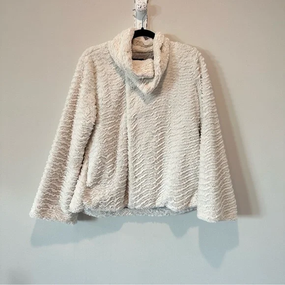 Patagonia Pelage Fleece Jacket - Picture 2 of 9